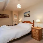 別荘 2 High Stakesby *