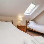 2 High Stakesby * ウィットビー